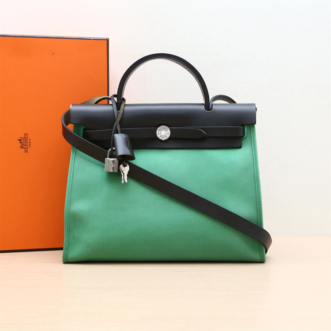 95新 Hermes/爱马仕 【黑黑】Herbag 31拼色 A刻 银扣 单肩包