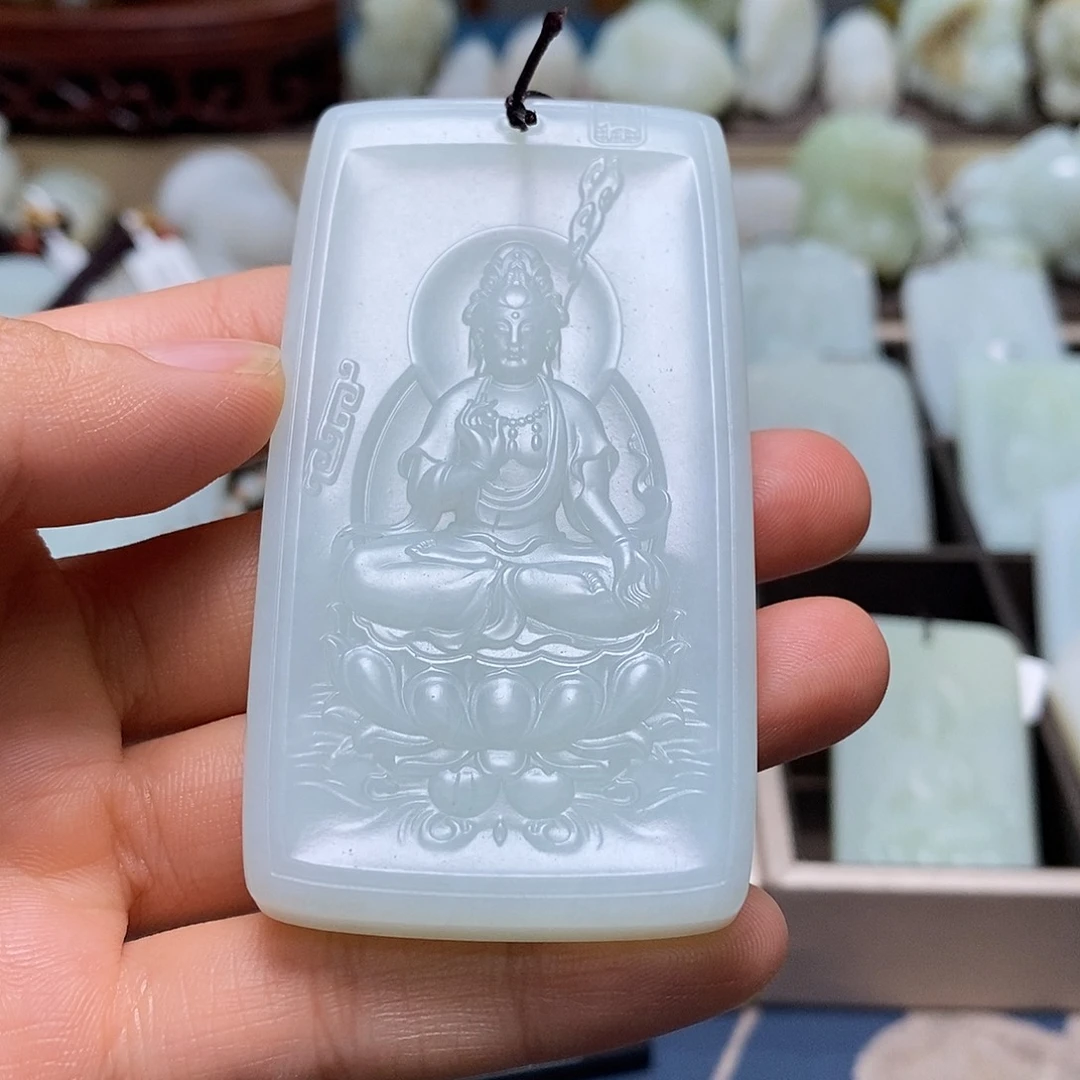 吉***意颈饰未镶嵌和田玉