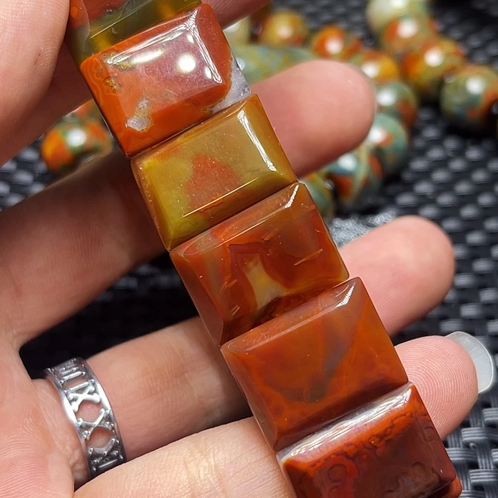 护***颜玛瑙/玉髓颈饰未镶嵌