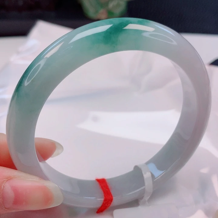 翡翠未镶嵌手镯58圈