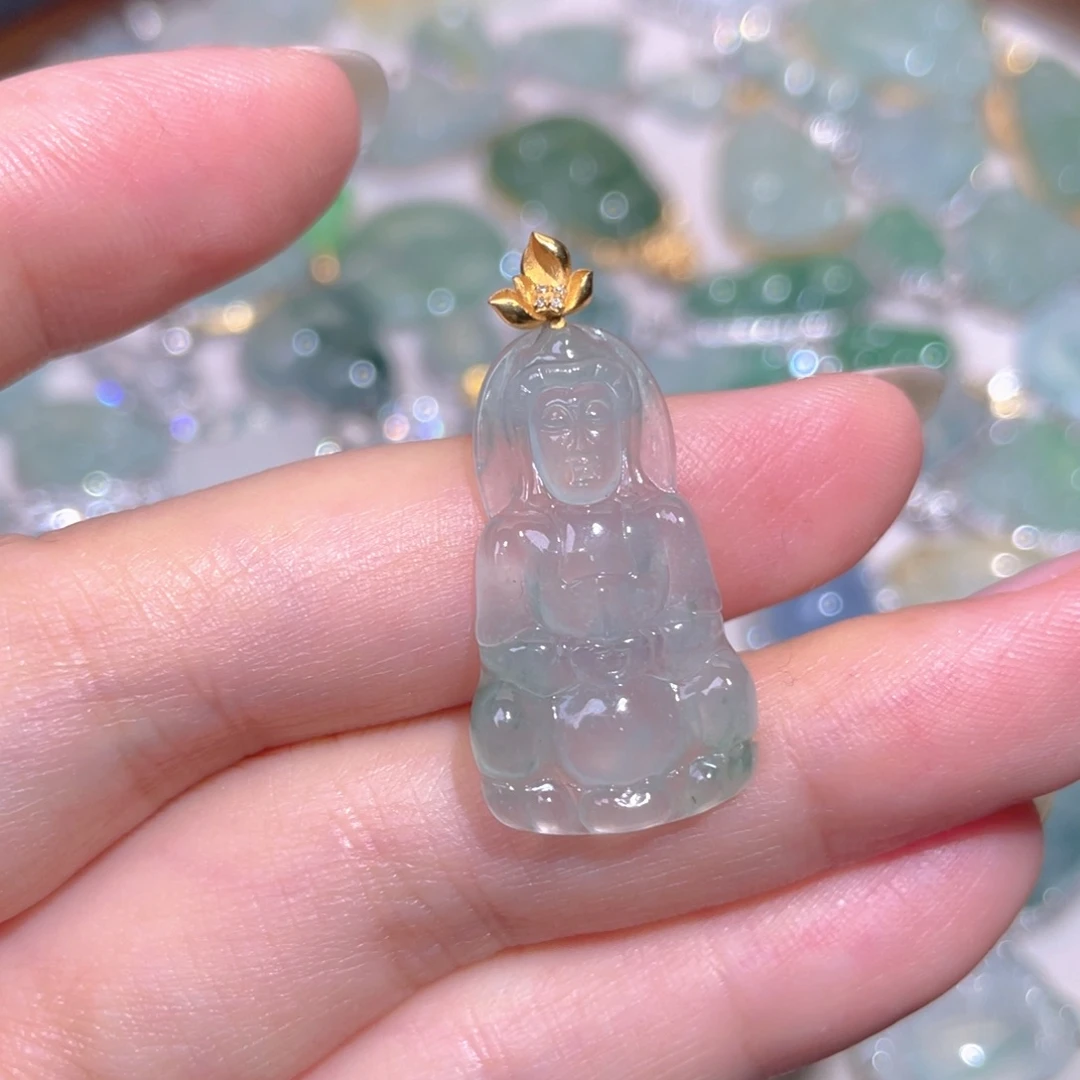 翡翠18K金镶嵌颈饰翡翠