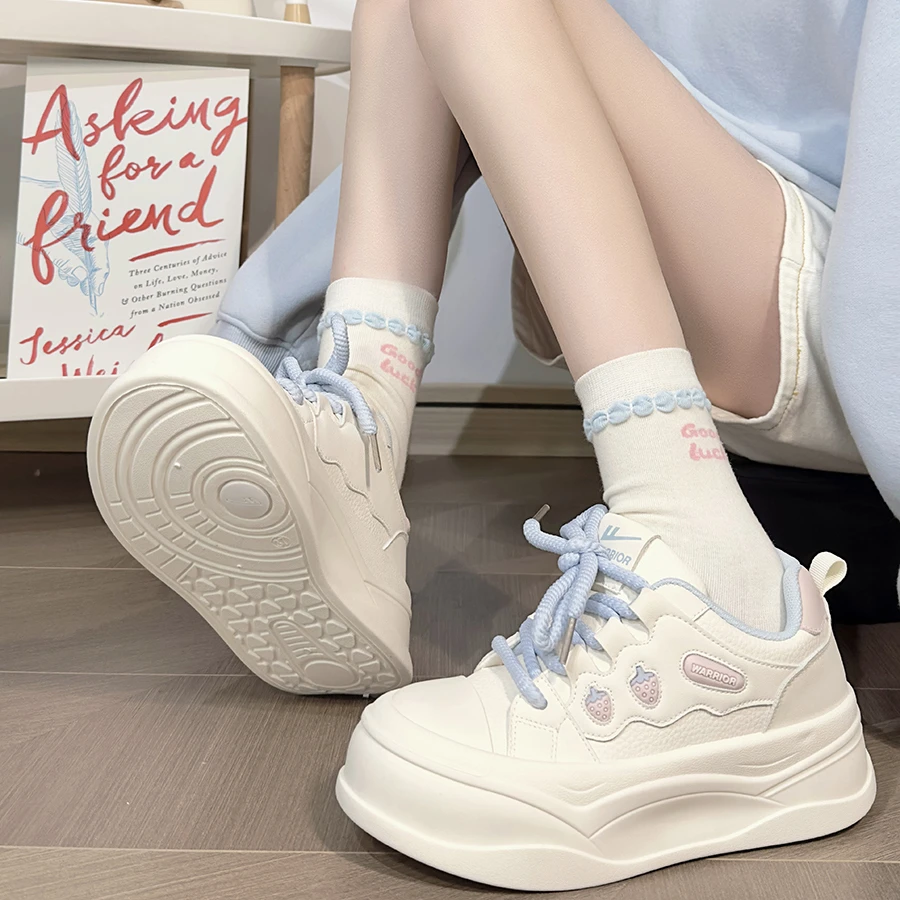 回力白蓝粉可爱小白鞋女2025新款时尚草莓原创休闲鞋子韩版板鞋女