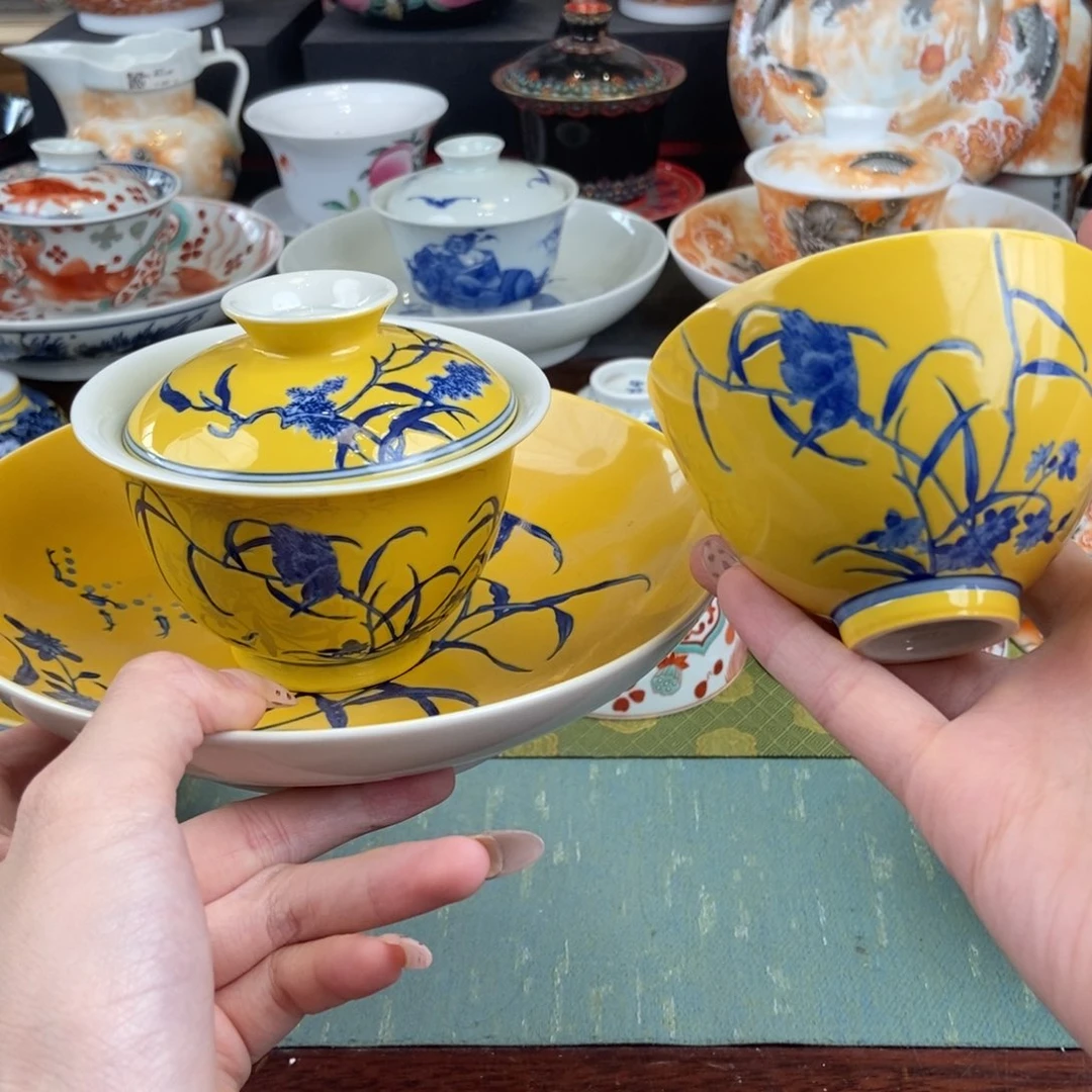 陶瓷的设计师是一个