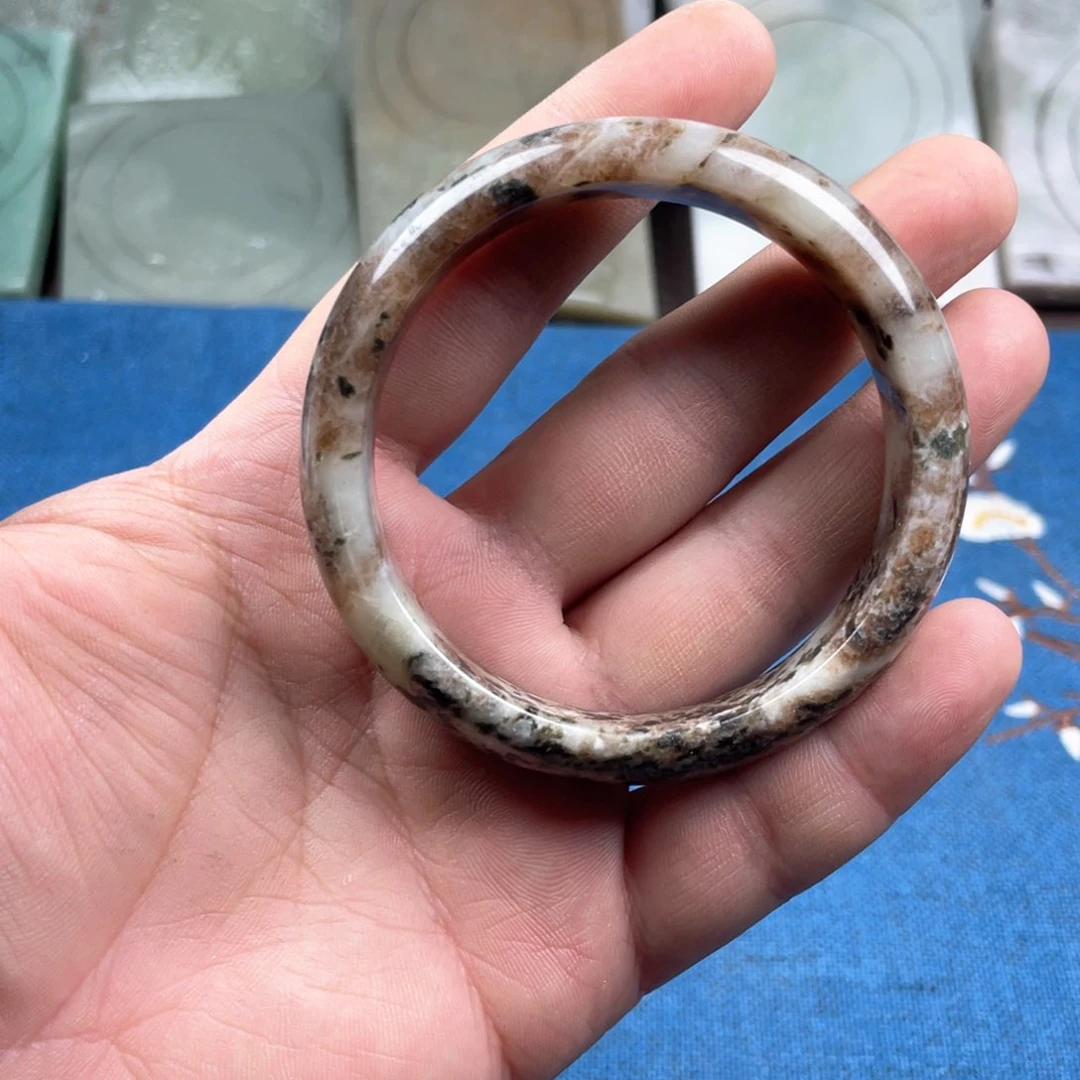 独山玉手镯未镶嵌