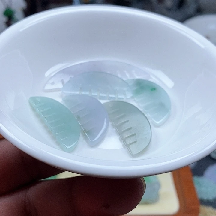 吊坠(不含链)未镶嵌翡翠一个20