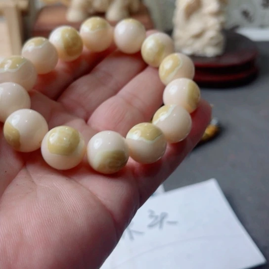 子***初独独卡1.6白色圆珠