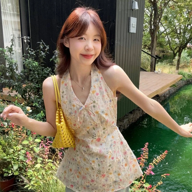 甜美设计感v领挂脖无袖背心吊带女夏季碎花刺绣衬衫小上衣