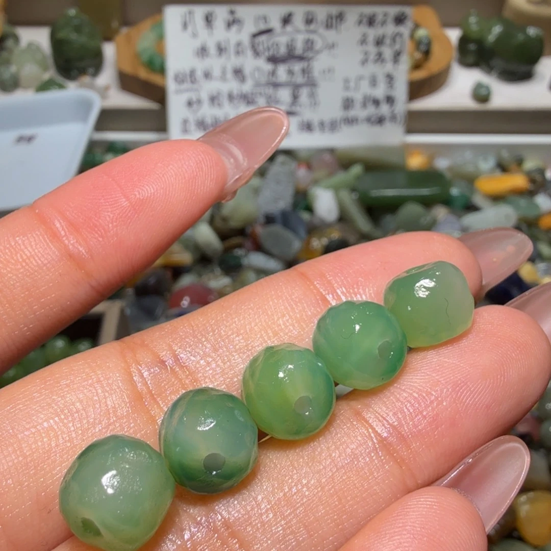 和田玉未镶嵌珠宝奇石