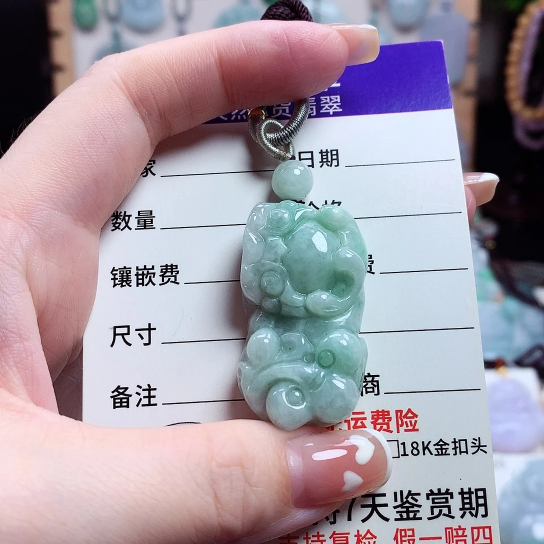 翡翠未镶嵌颈饰貔貅01