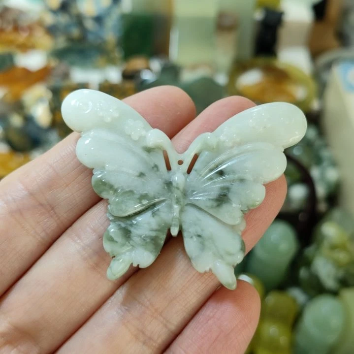 岫玉未镶嵌挂坠款式