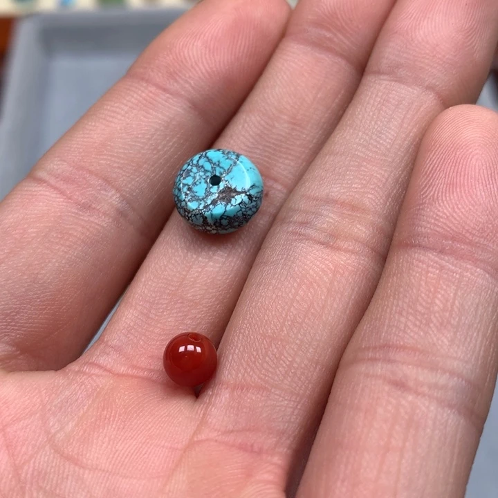 南红玛瑙配饰未镶嵌