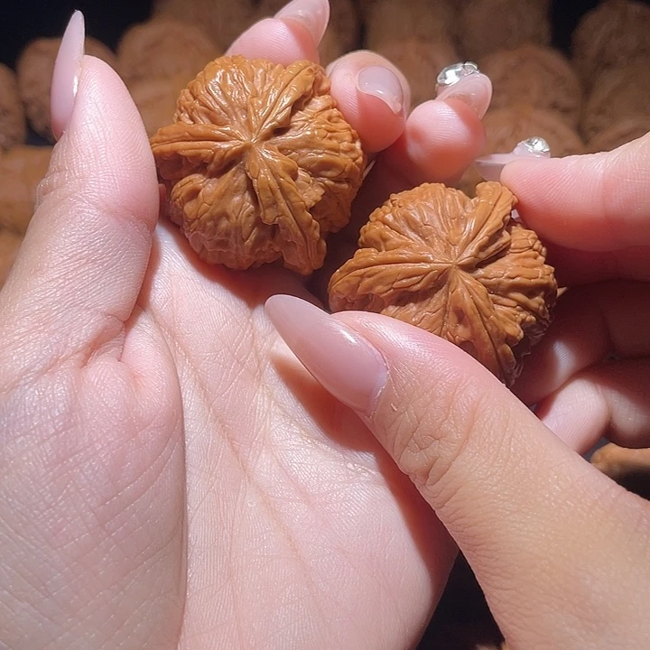 六***叔文玩核桃吊坠是的