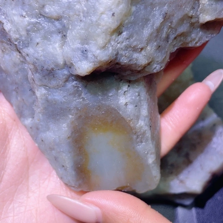 和田玉未镶嵌珠宝半成品