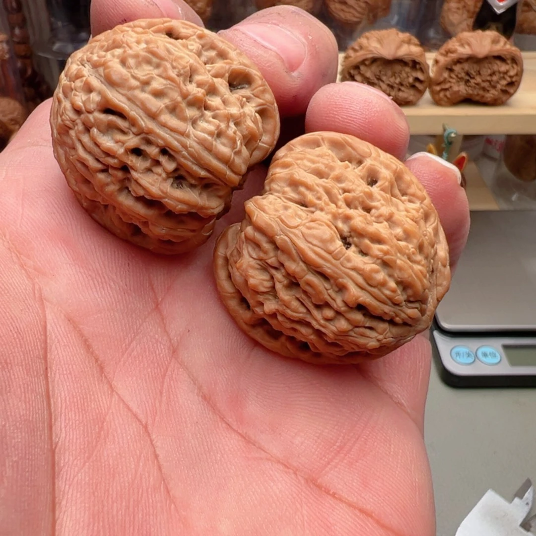 文玩核桃把件35尺全品密纹红玛瑙