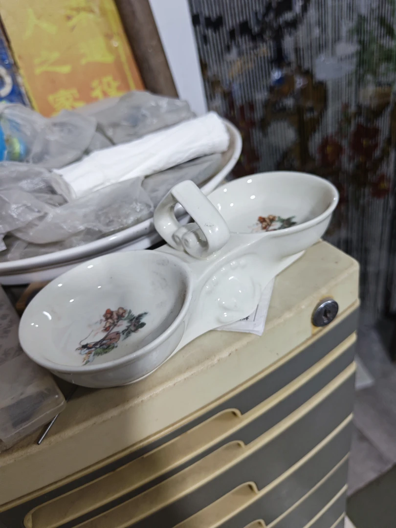 牙黄瓷碟子手工摆件提盘