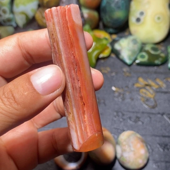 颈饰合金石英岩玉何****间