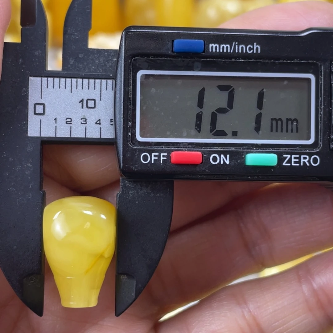 蜜蜡未镶嵌裸石14杂