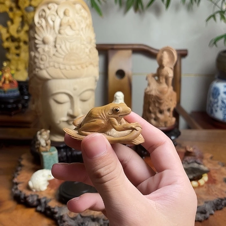 檀香木尚秋雕刻一叶来财