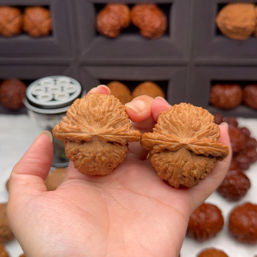 吊坠文玩核桃48球白