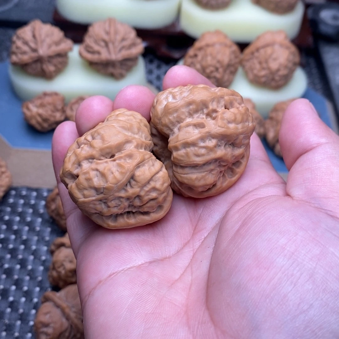 文玩核桃吊坠冷*牛蛤蟆头