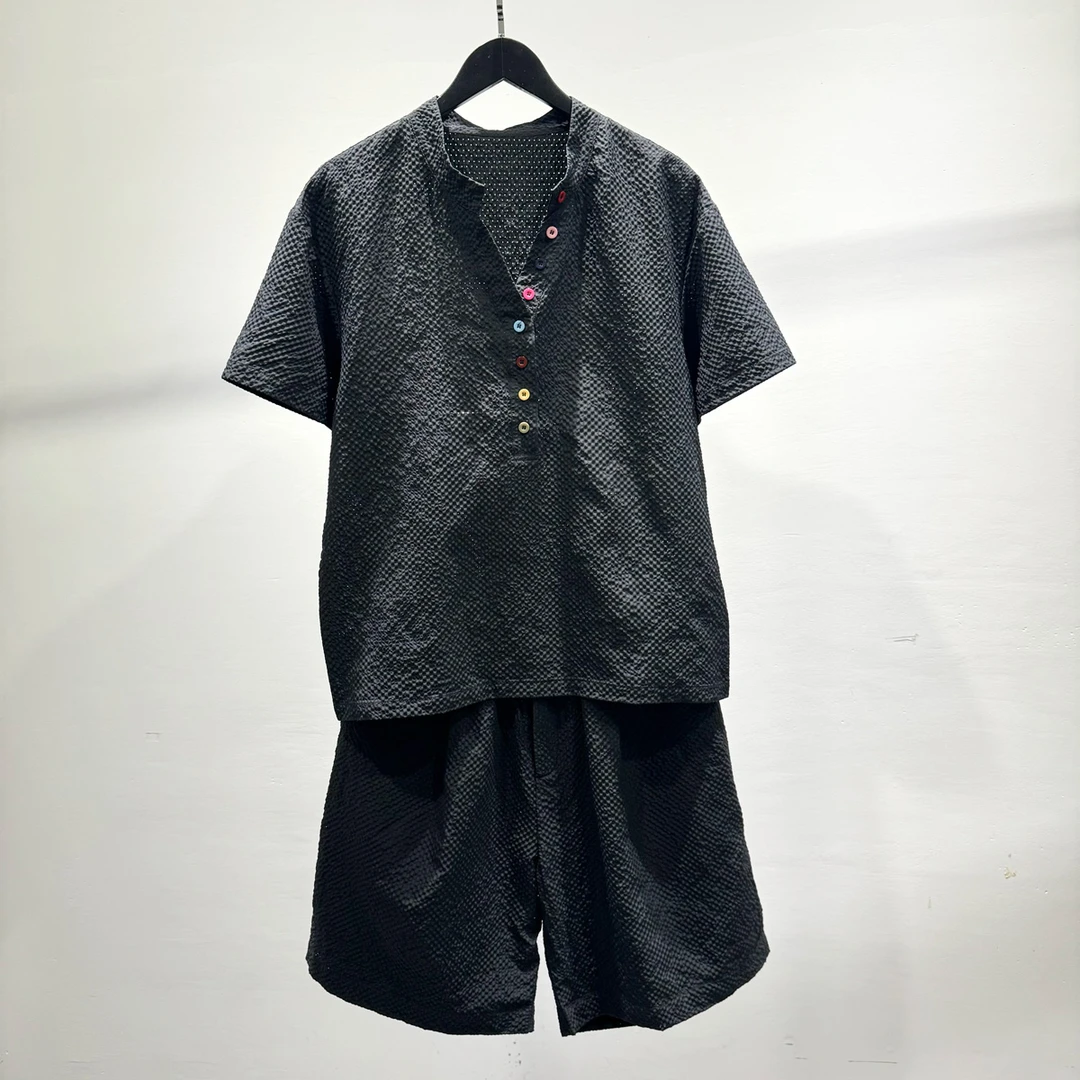 2025夏季小众时尚彩色纽扣镂空透气两件套潮流男士百搭短袖套装