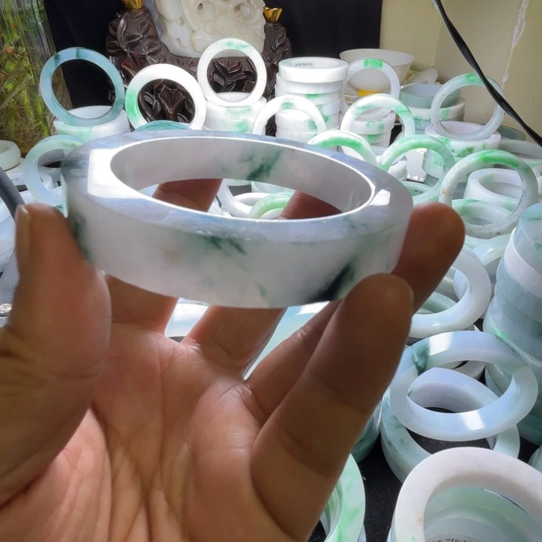 定制翡翠未镶嵌定制翡翠手镯未镶嵌