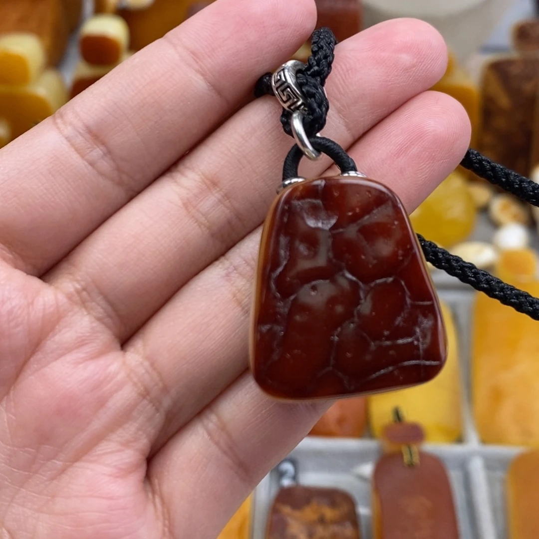 琥珀吊坠(赠链)未镶嵌