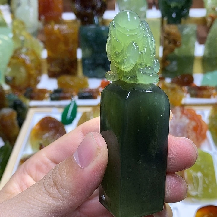 蛇纹石玉未镶嵌珠宝半成品