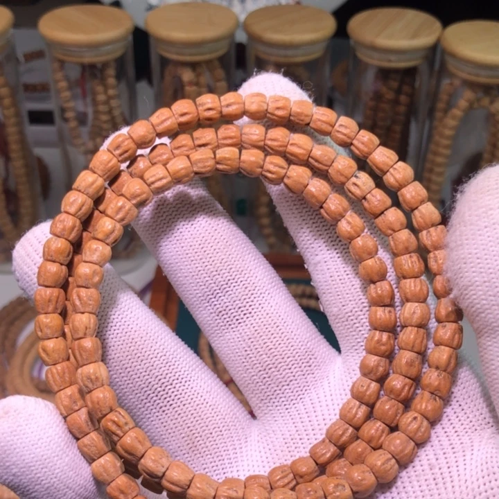 金刚菩提手串平***哥柏香红油