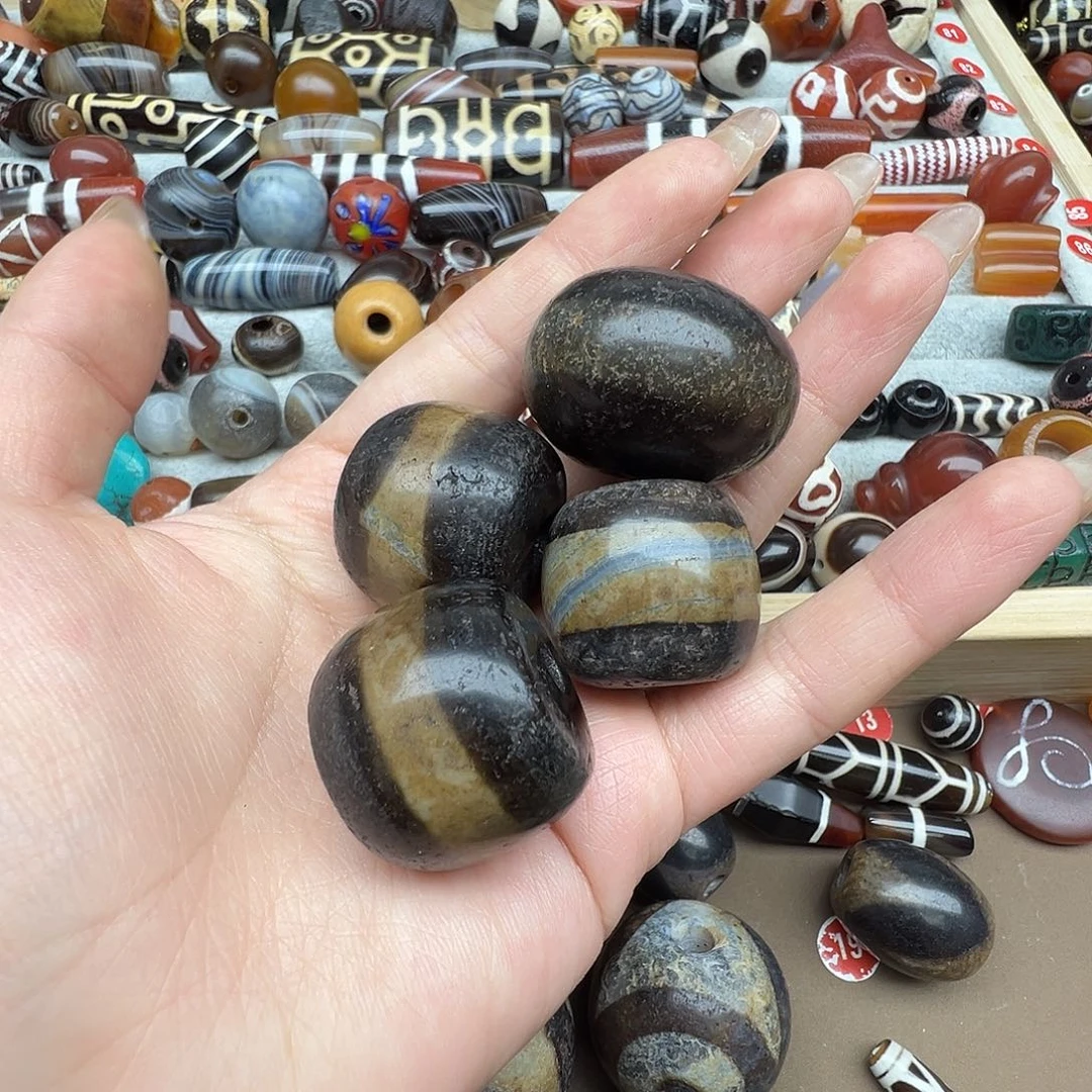 山***源玛瑙/玉髓未镶嵌珠宝半成品