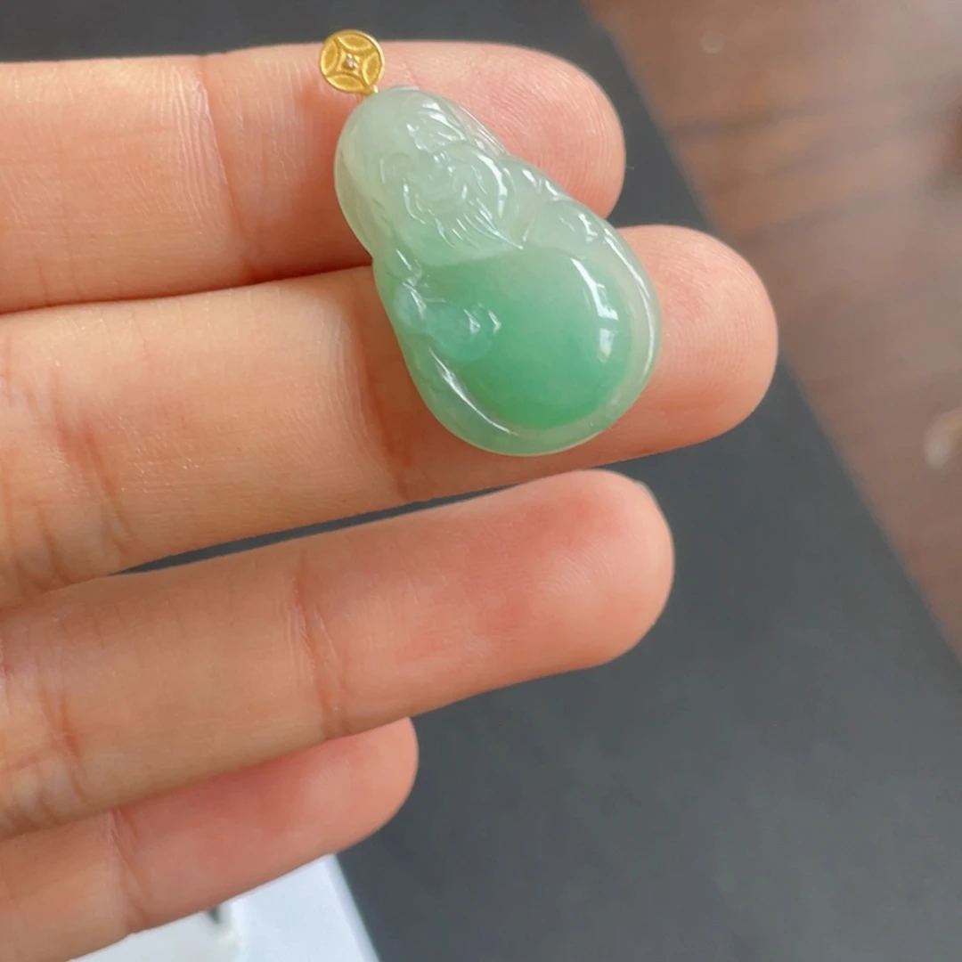 吹***泡翡翠18K金镶嵌颈饰财爷爷