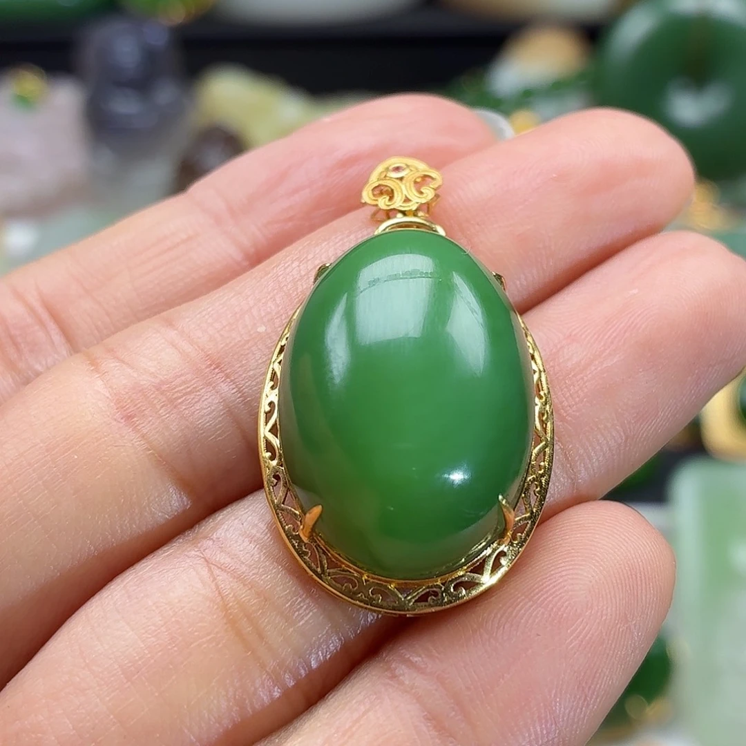 和田玉18K金镶嵌颈饰