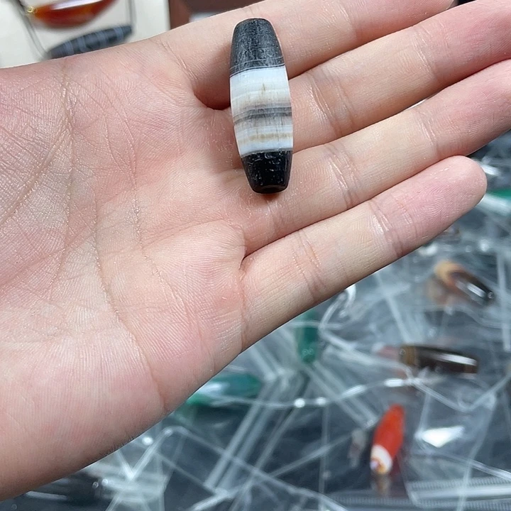 玛瑙/玉髓未镶嵌珠宝奇石
