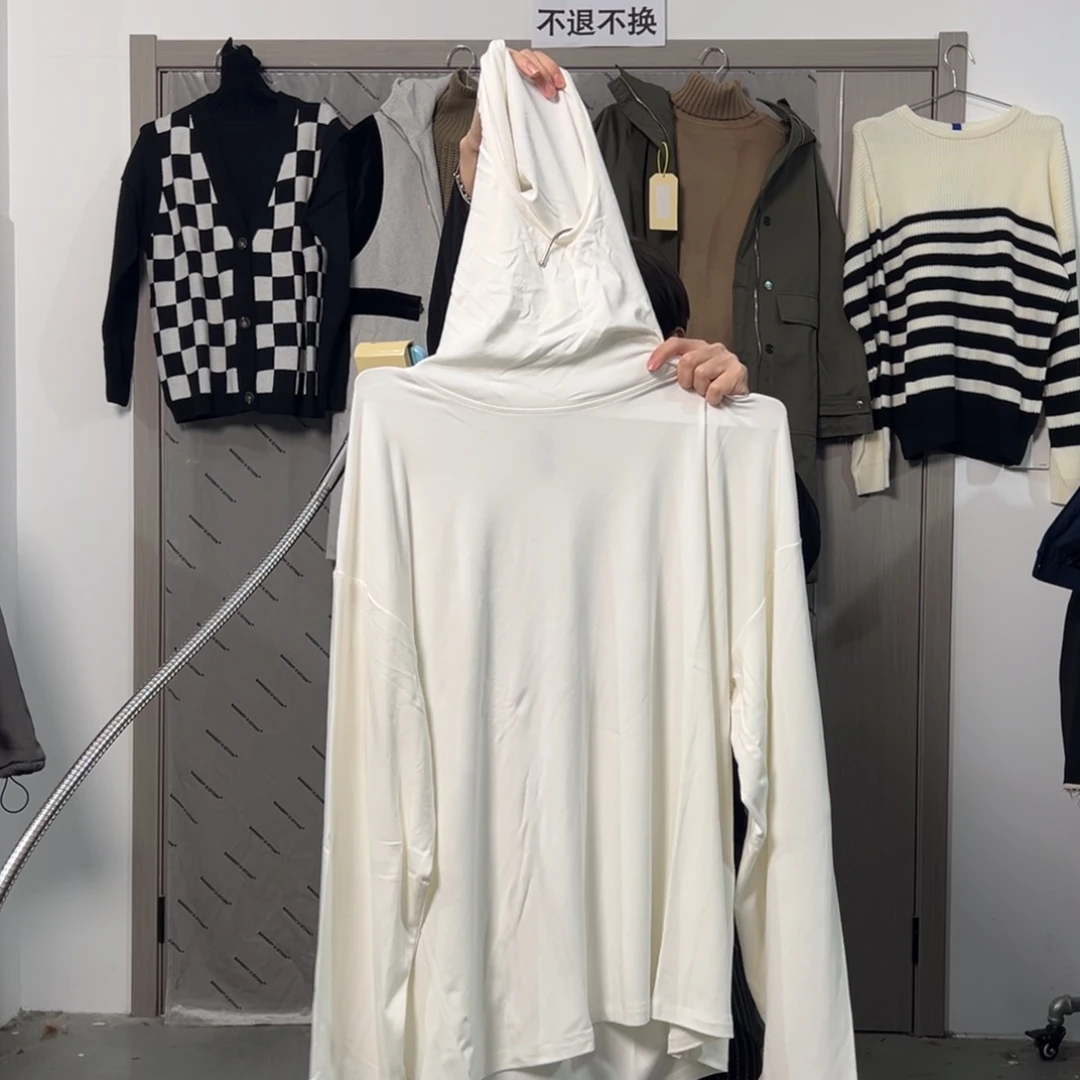 潮流时尚白色连帽打底衫l码