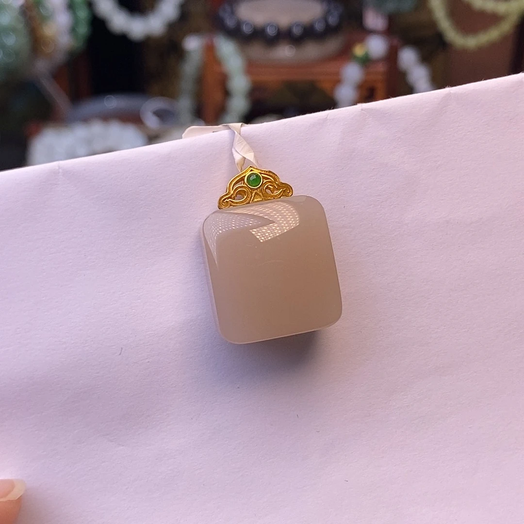 和田玉未镶嵌颈饰精品红藕粉方糖金镶