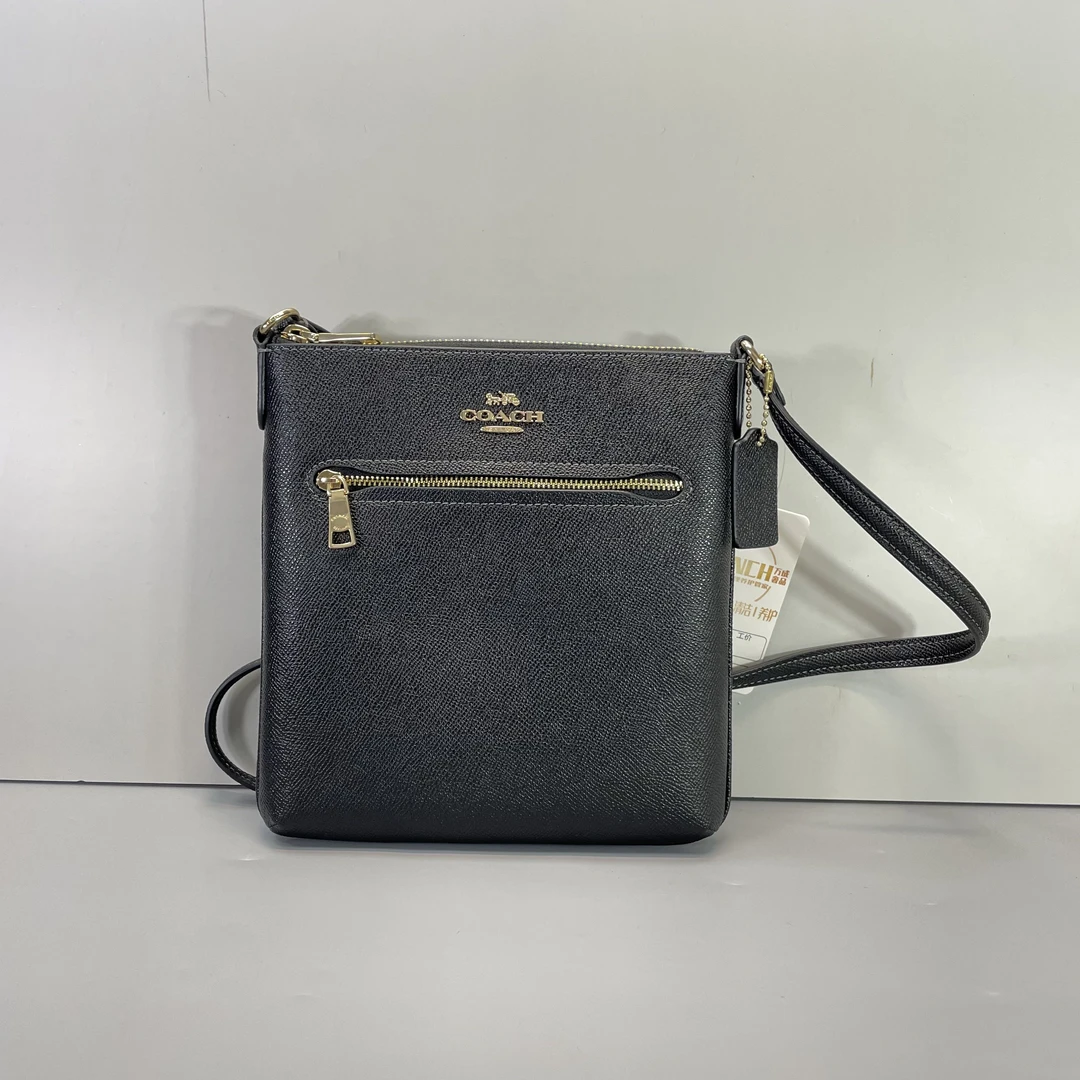 95新 COACH/蔻驰 小林/黑色小斜挎包21*22*3cmB030411
