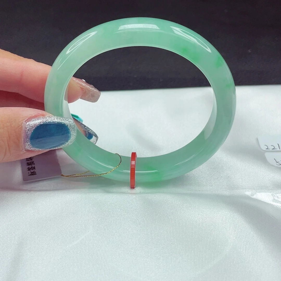 【闪购商品】未镶嵌手镯翡翠53圈贵妃090