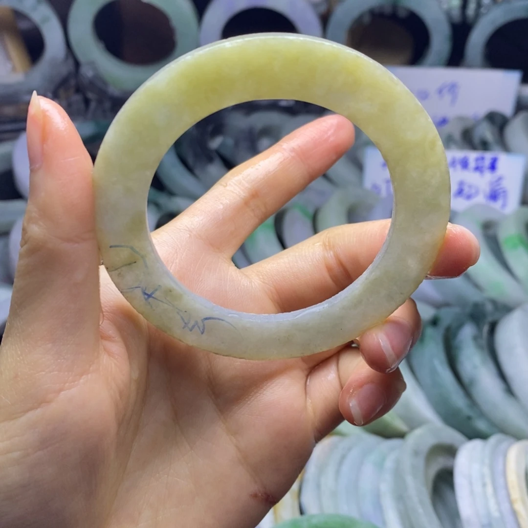 定制翡翠未镶嵌手镯