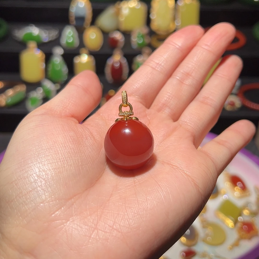 南红玛瑙颈饰18K金镶嵌