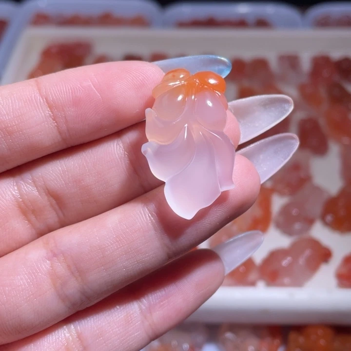 南红玛瑙未镶嵌金鱼（吊坠孔）2170