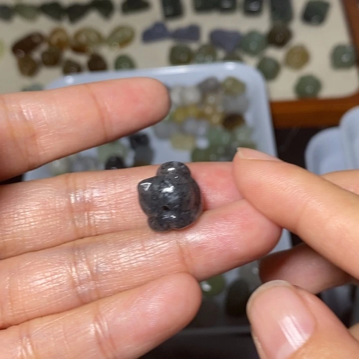 和田玉未镶嵌手链微瑕有棉