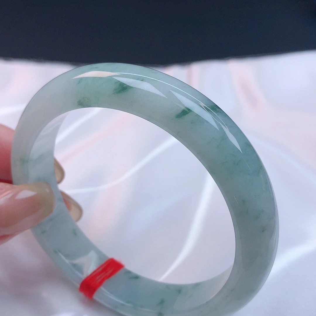 【闪购商品】未镶嵌手镯翡翠58