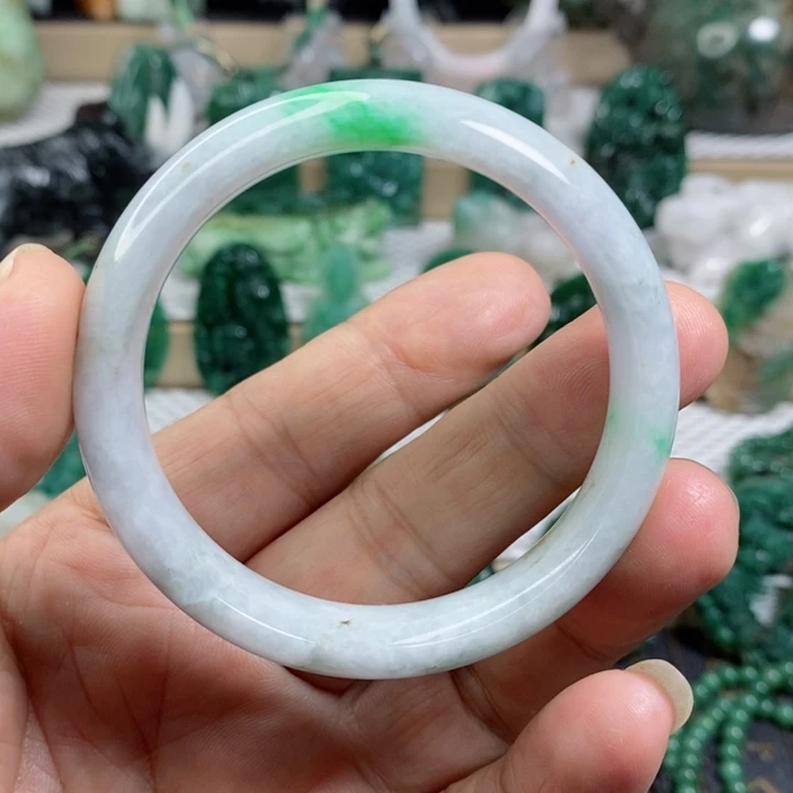未镶嵌手镯（圆镯）翡翠