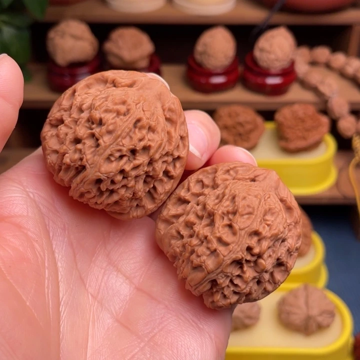 文玩核桃把件抽**雨南疆石41