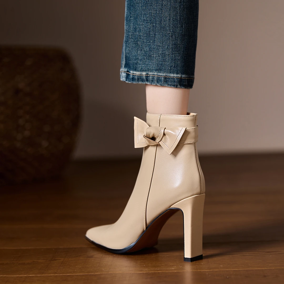 小个子增高9cm~尖头粗跟气质短靴女2025新款时装靴冬季加绒瘦瘦靴