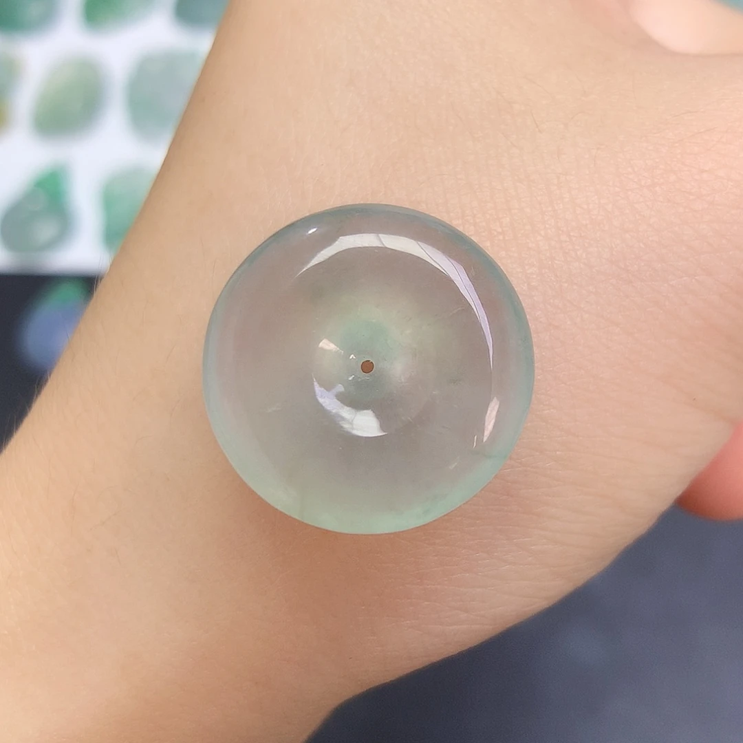 翡翠未镶嵌颈饰平安扣