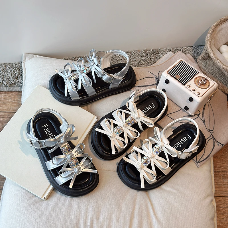 女童公主银色软底罗马鞋2025夏季新款女孩水钻中大童洋气沙滩潮鞋