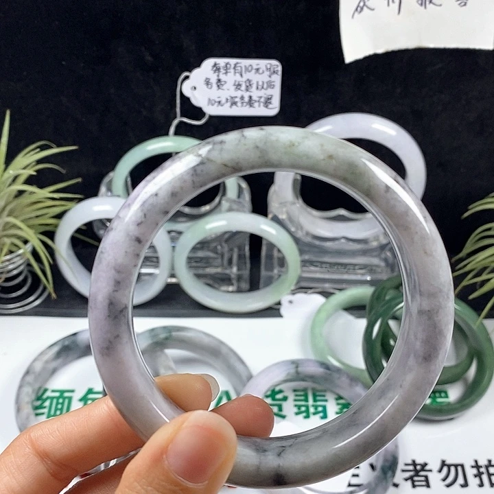 翡翠未镶嵌手镯83号。61.7圈