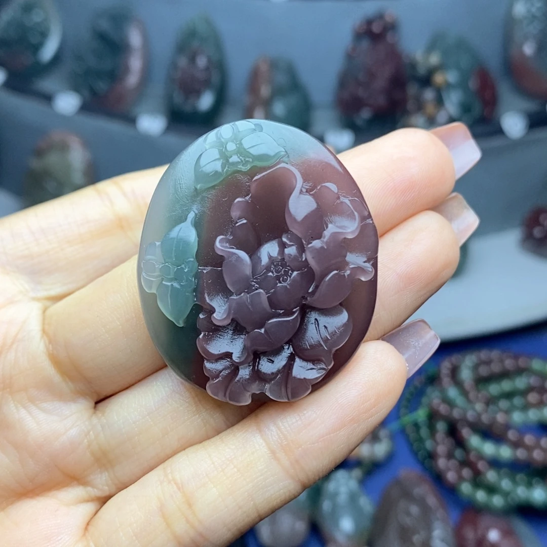 虹***虹未镶嵌吊坠(不含链)玛瑙/玉髓
