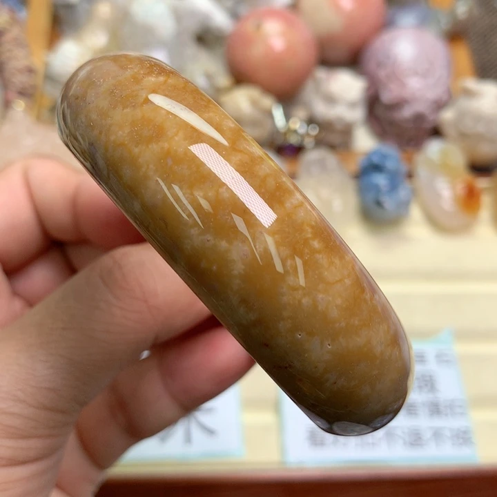 硅化珊瑚（珊瑚玉）未镶嵌颈饰58圈口有瑕